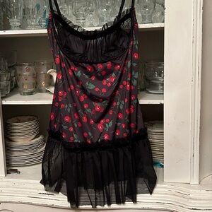 #140  Adorable Little Cherry Négligée Size Medium